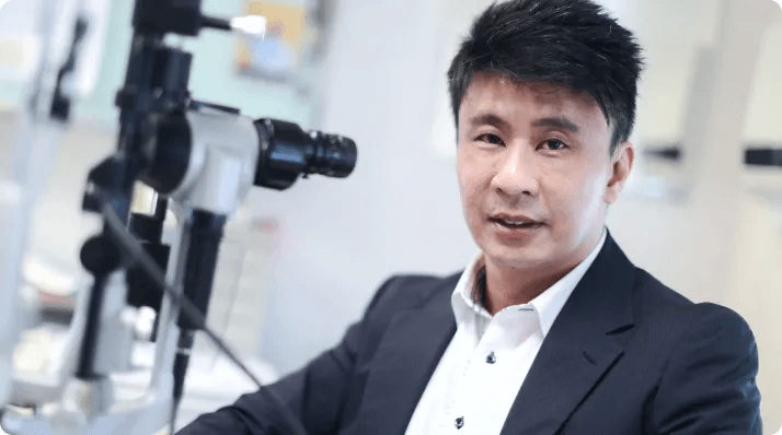 Singapore Ophthalmologist Doctor Steve Seah